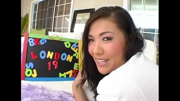 LONDON KEYES First Timer! Super Cute 19 YO Asian Big Cock POV Blowjob and Cum Facial