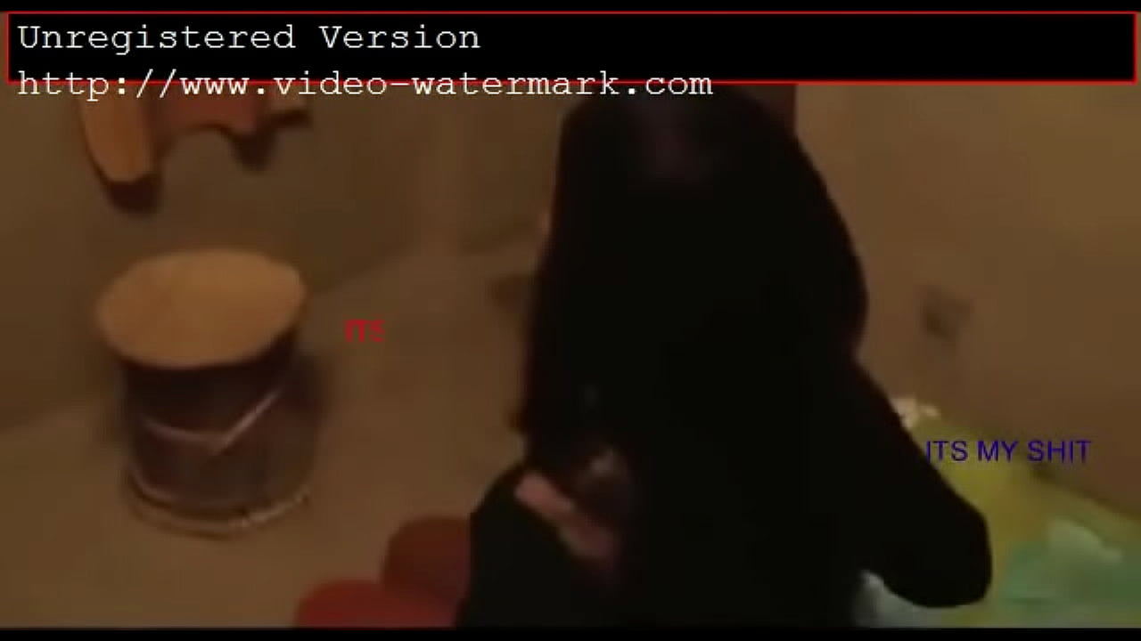 The oil massage parlor took money and got her pussy