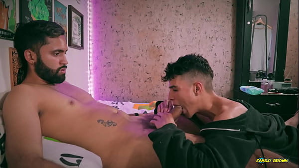 Sexy Twink Andres ZP Passionately Sucking Camil...