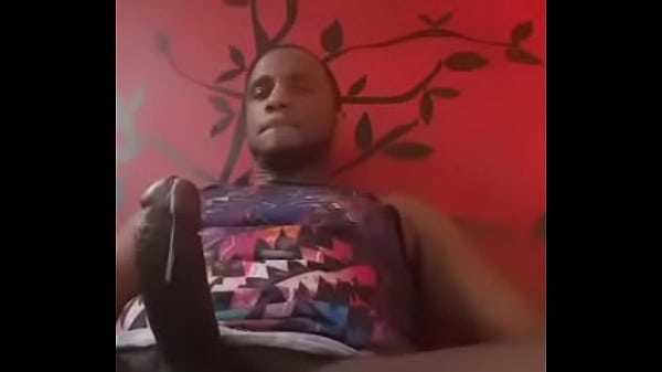 Download Video - Negro delicioso gozando pra caralho&comma; sonho de todos&excl;