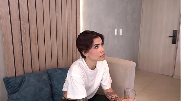 Delivery girls who suck your dick are rated 5 stars for good service