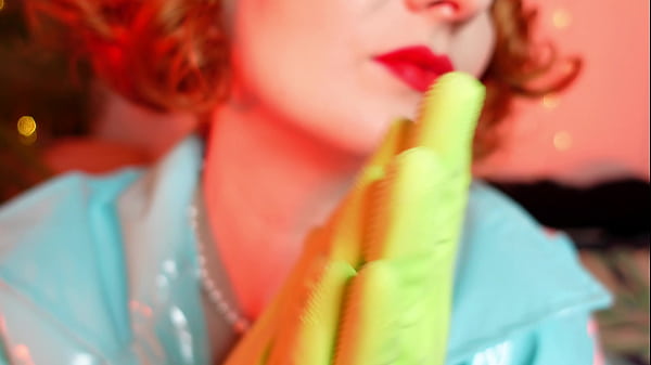 Solo hot masturbation - MILF in household GLOVES fetish video