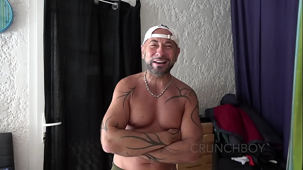 2293 thsi is NICK fucked by twink straigth curious 22 YO