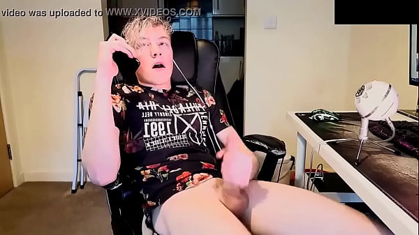 I Cum So Hard When She Talks Dirty To Me Over T...