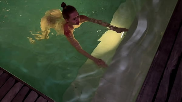 Picked Up a Club Babe and Fucked Her by the Pool