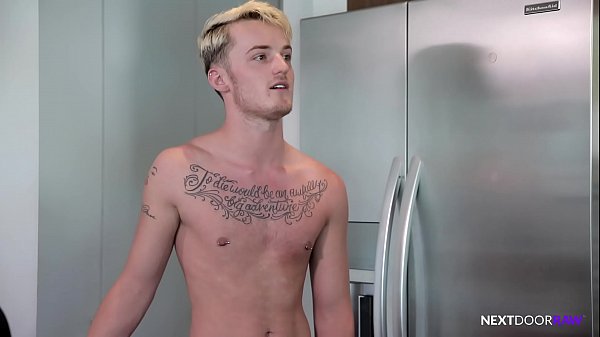 Download Video - Straight Guy Collects Blowjobs & Barebacks Instead Of Rent