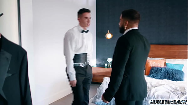 My word, this scene with Brock Banks and Vincent O'Reilly is intense! This is one of best videos that I have seen in a long time!  Everything about it is perfection!