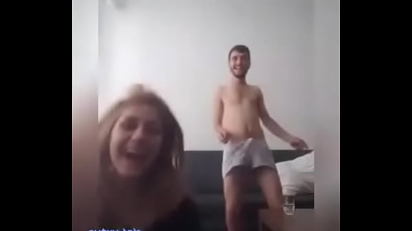  دخل عليها و هي الرقص فيفي