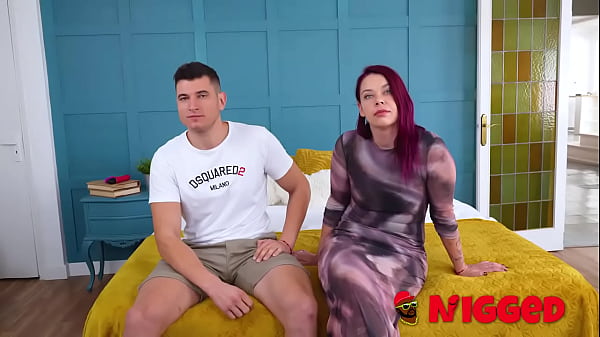 Download Video - Please&comma; FUCK MY GIRLFRIEND&excl; Dude wants to see girlfriend Violeta Silvestre nailed by a BBC