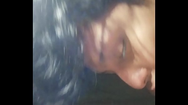 Joven le chupa verga y ano a su amigo