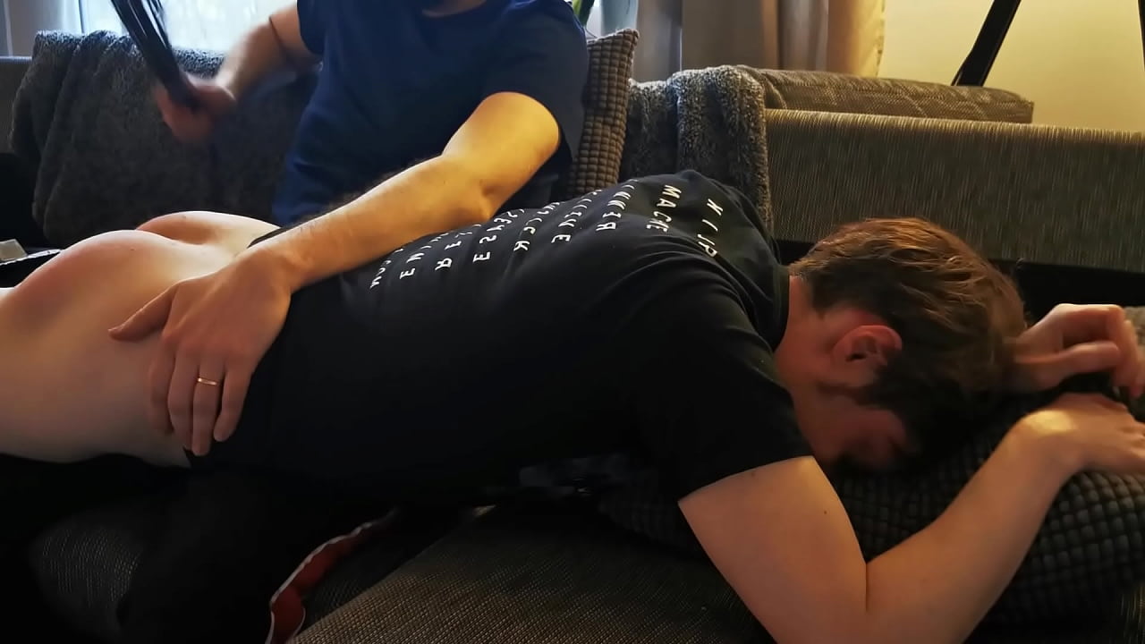 Chico amateur recibe su primera paliza - cámara alternativa completa
                    pornstar ass amateur spanking domination bdsm gay t shirt twink whip perfect ass 1 on 1 young man ass clapping male on male pretty boy real ass pale white skin muchos negros