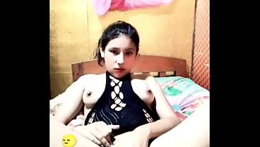 Poor Mexican whore Penelope Peña masturbates for all of us