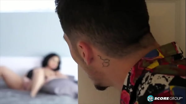 Milf with the biggest booty and tits