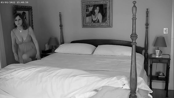 Black & White Video of photo shoot with Candi AnnieAnd Hands on Photographer!