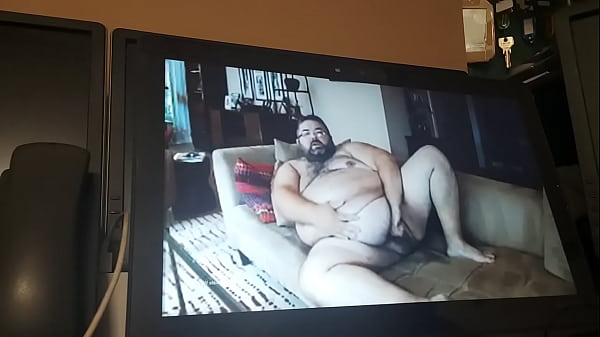 Download Video - VID 113 ma masturbez uitandu-ma la alti barbati cum se masturbeaza  pe net&lpar;3 min&rpar;