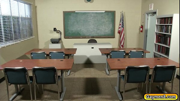 Download Video - Young cop getting suck and his anal fuck