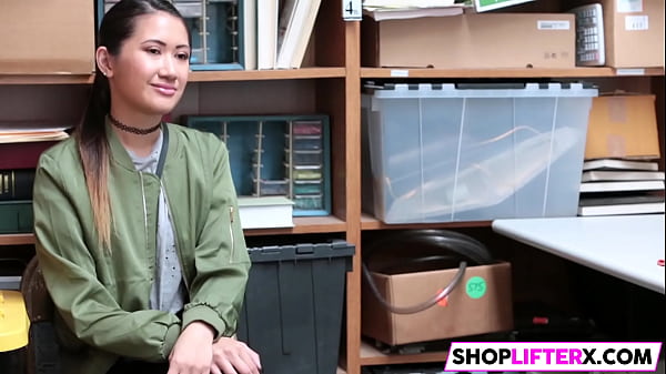 Shoplifting Teen Choose Cock Over Cops