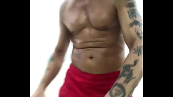 BACK MUSCLES FLEXING