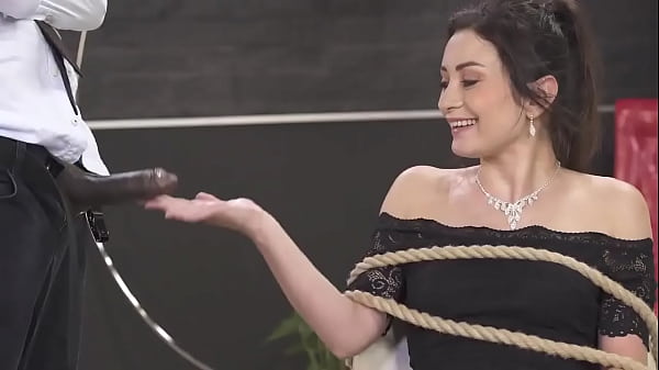 .ValeBiancoxx has fun with HiMikeChapman's dick. How would you caption this video?letsdoeit herlimit BTS7475 #bts #behind...