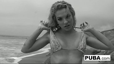 Hot Dahlia gets naughty and squirts all over the beach