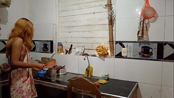 How lonely cooking, I was waiting for my husband to arrive to eat his delicious lunch that I red for him and it turns out that he ate my pussy and decided to satisfy his hunger with my body.