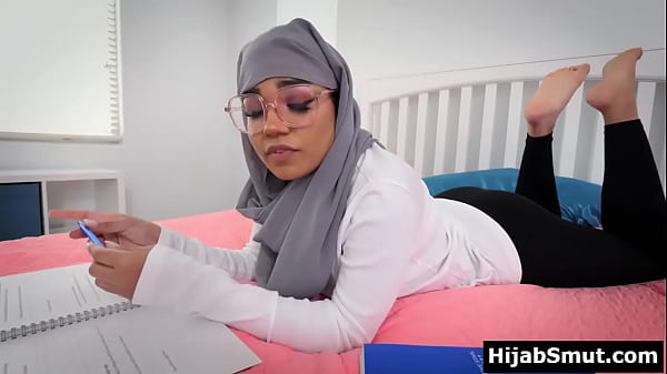 Download Video - Cute muslim teen fucked by her classmate