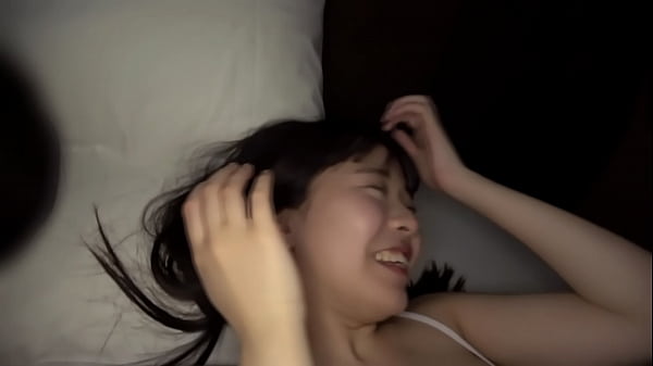 [Amateur Porn] A very cute female teen who skipped school and came to see me... She's a real cutie...