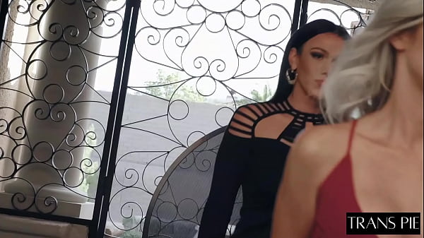 Download Video - Big ass trans fucks trans lesbians