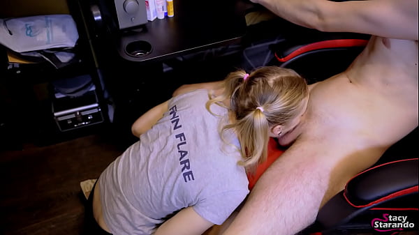 Stepsister is ruining my computer game! - Teen Homemade