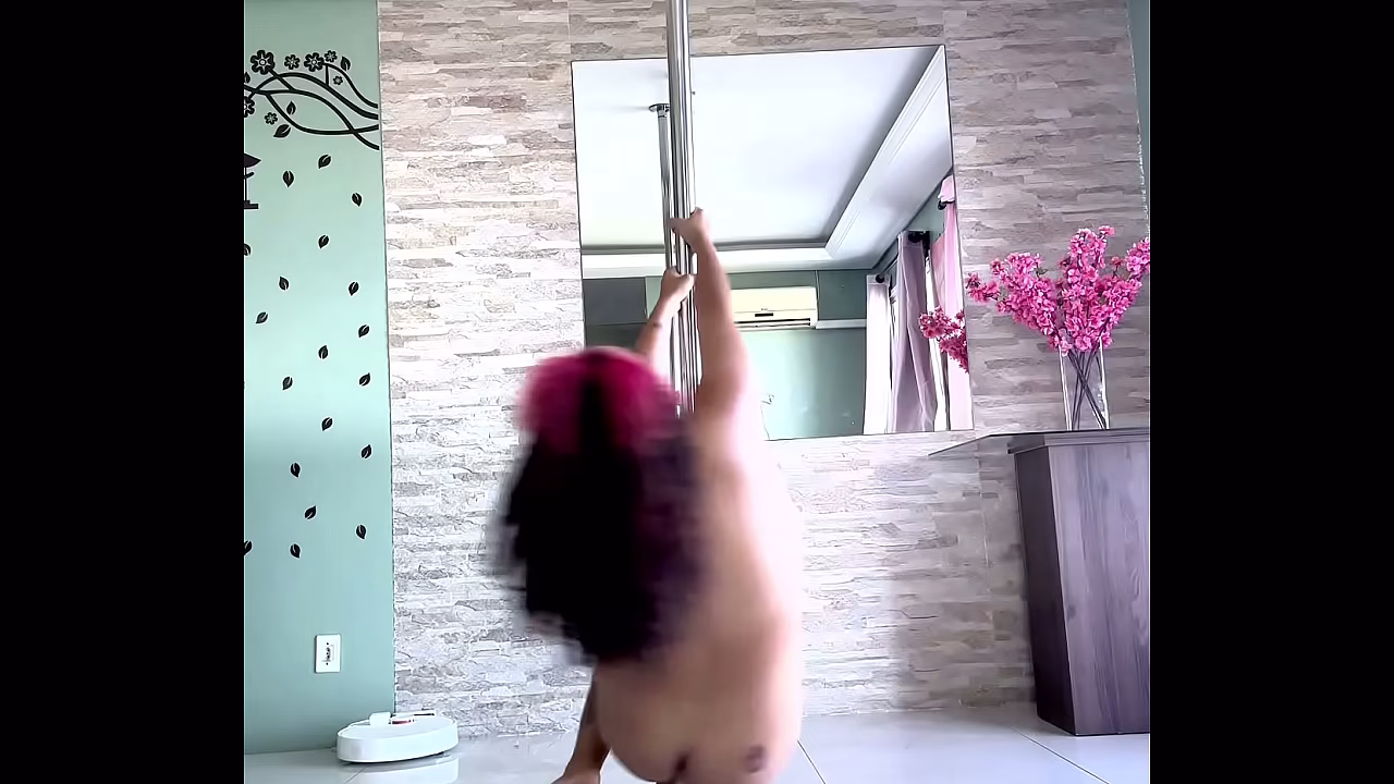 Pole Dancing Farting Nonstop Sexy Curves Chubby Girl Practice Session