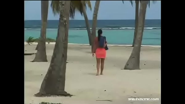 Jessica Has an Interracial Threesome on the Beach after a Swim