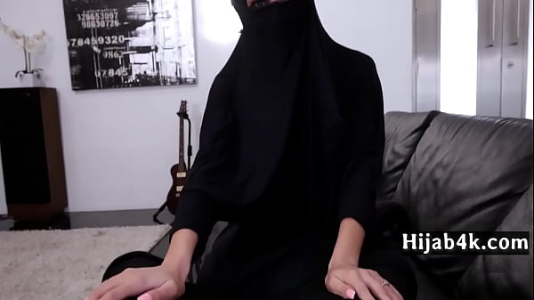 I Need To Explore, I Dont Get Many Opportunities - Hijab4k