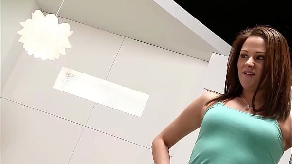 Cute Shy Girl Sindee Jennings Pickup and talk to First Casting Fuck
