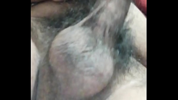Me masturbo en baño público