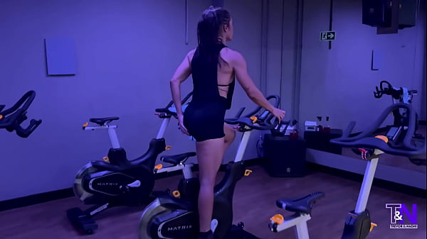 Latina's Gym Warm-Up Leads to Intense Creampie!