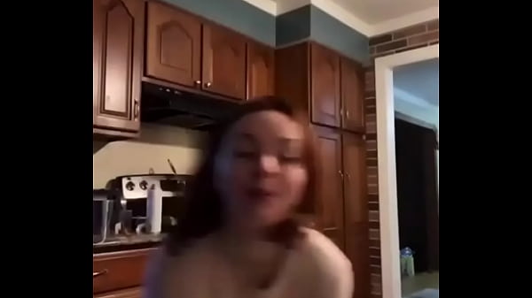 em nội trợ vú cực múp