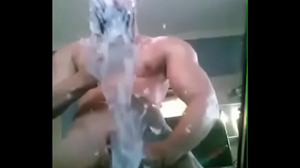 Huge amateur cumshot