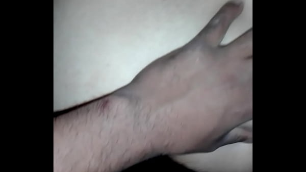 Haciendole el culo a mi esposa