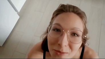 I gave my friend's wife a blowjob while she was at work.