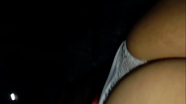 Mujer le gusta mostrar su cuerpo