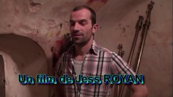 525 this is m first time to have sex in gay sauna
