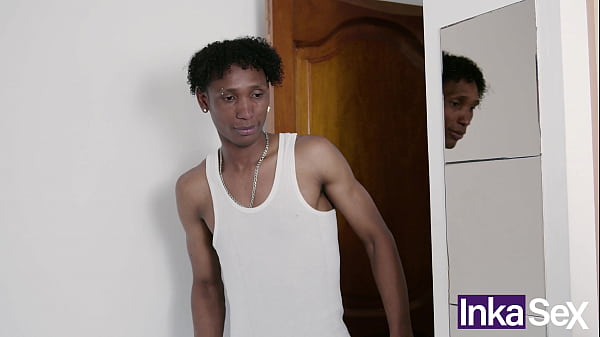 Download Video - Andrea Andrade y Milagros Raiza latinas culonas y tetonas llegan de vacaciones de USA y son folladas por dos morenos