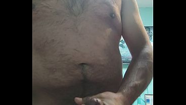 Hombre maduro toqueteo