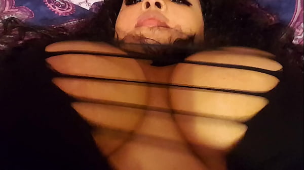 big sexy boucning tits