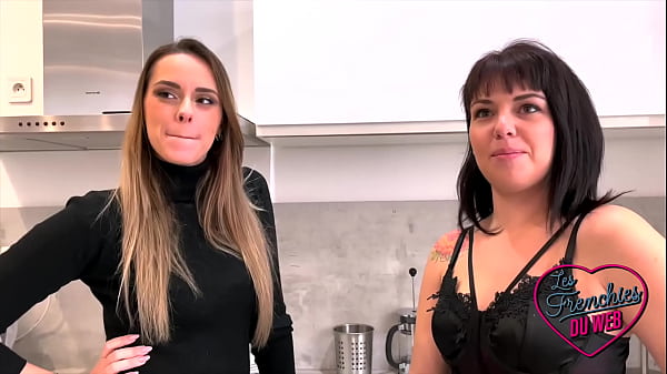 Download Video - Ava et Anita&comma; deux brunettes avides de sexe