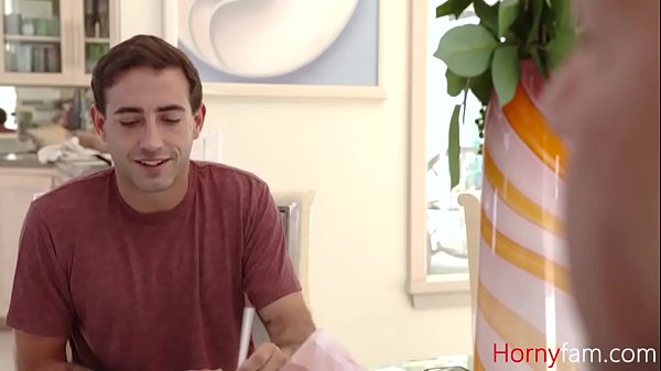 Learning To Handle MILF Stepaunt's Pussy- Gia Vendetti