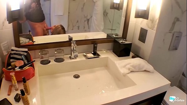 Hollywood Bathroom Hookup With Hot Babe