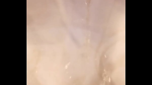 thumb pee