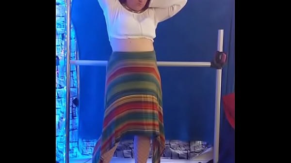 Hotwife Steffi hippie chick pussy dance