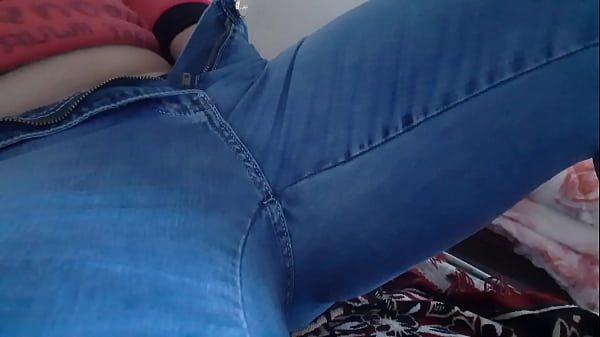 Stepsister watches hentai video and masturbates - Lesbian Illusion Girls